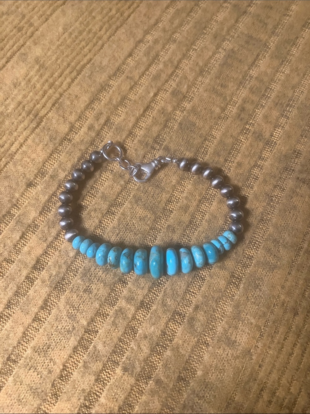 Genuine Kingman Turquoise Blue Green Graduated Beaded Navajo Gemstone Bracelet - Picture 2 of 3
